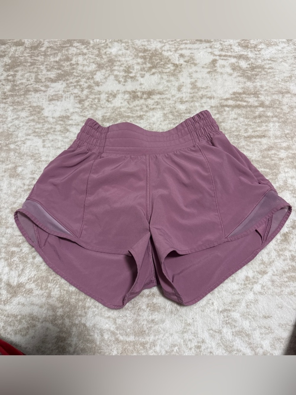 Lululemon Hotty Hot Shorts 2.5” High Rise Mauve Purple Size 0
